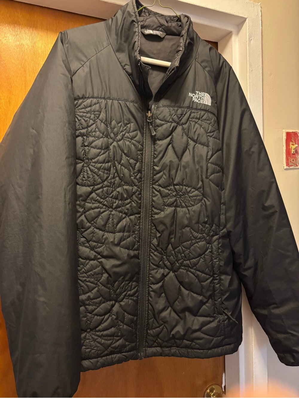 The North Face Black Quilted-Pattern Insulated Puffer Jacket